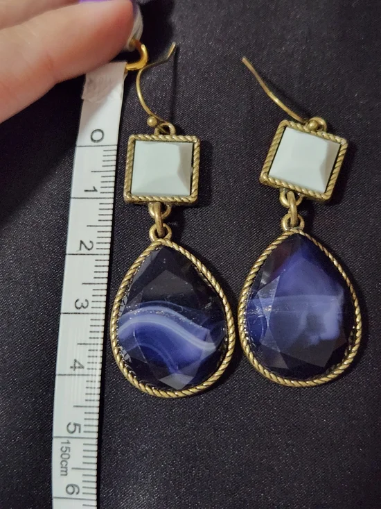 Vintage AVON Blue Paradise Gold-Tone Blue Teardrop Dangle Earrings - Picture 5 of 5